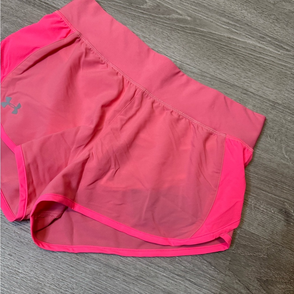 •UNDER ARMOUR• FITTED RUNNING SHORTS - Picture 2 of 6